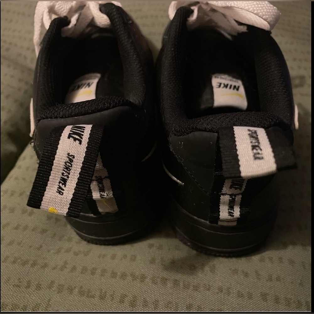 Nike Air Force 1 '07 LV8 'Overbranding' Classic Kicks - Picture 3 of 6